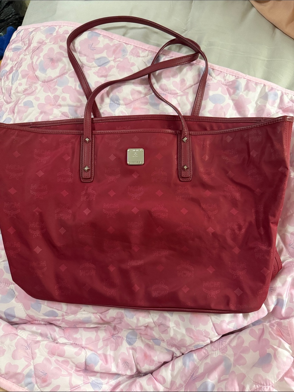 MCM Burgundy Logo-Print nylon Tote - Picture 2 of 10